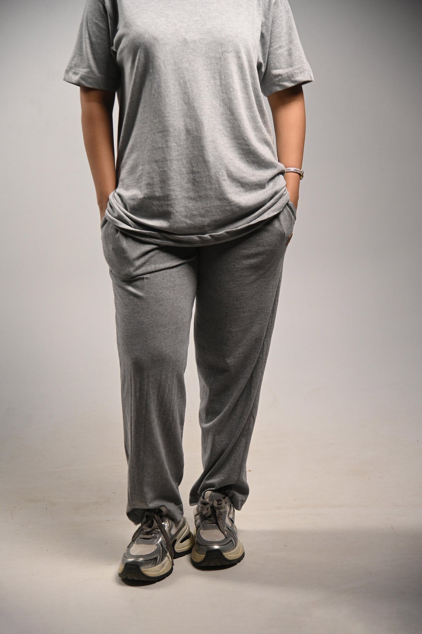 Pretty Solid Relaxing Trousers