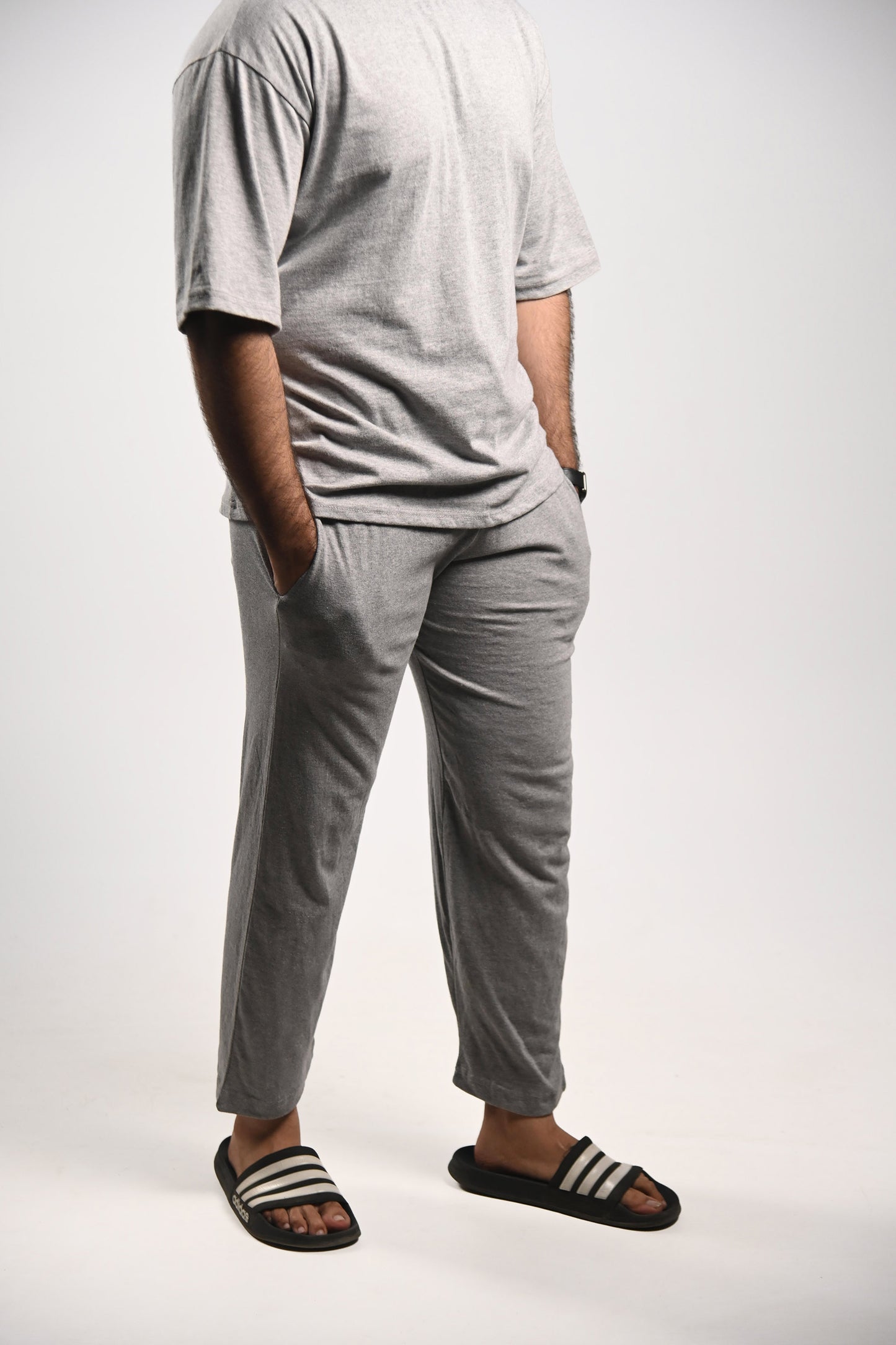 Pretty Solid Relaxing Trousers